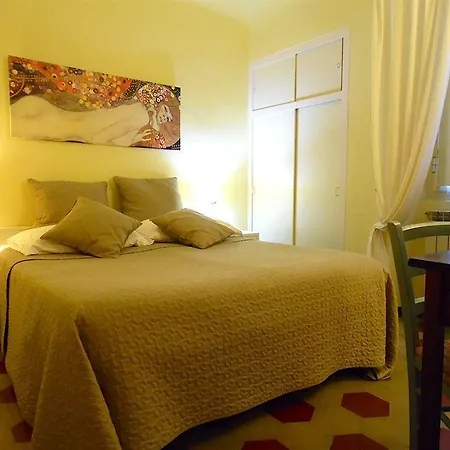 Casa Alba 3* لوكا